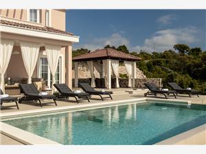 Villa Gospoja Rogoznica, Stone house, Size 230.00 m2, Accommodation with pool