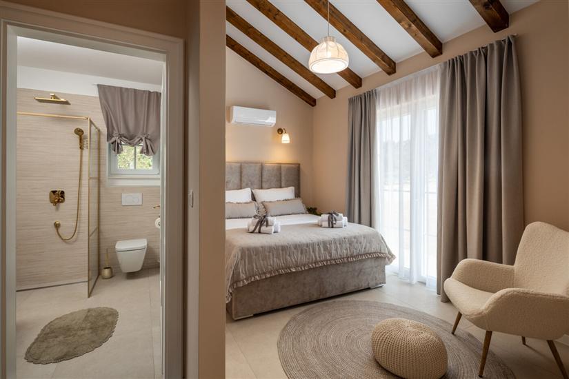 House K1, for 8 persons