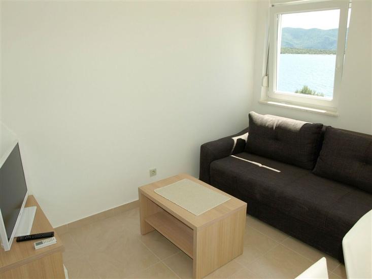 Apartment A6, for 5 persons