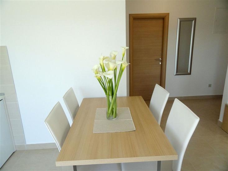 Apartment A6, for 5 persons