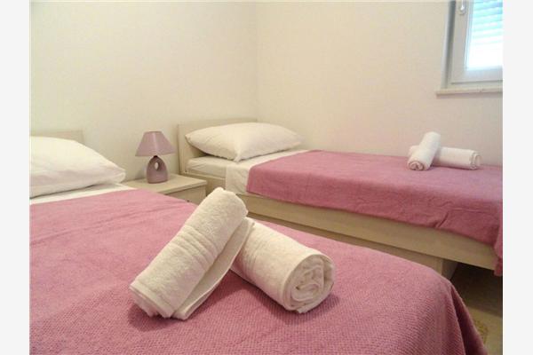 Apartment A6, for 5 persons