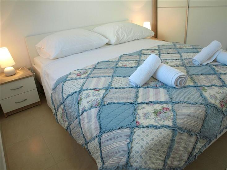 Apartment A6, for 5 persons