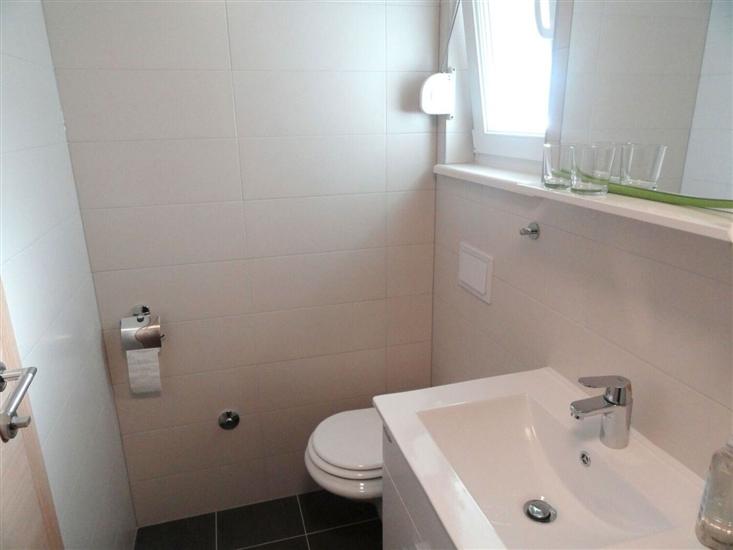 Apartment A6, for 5 persons