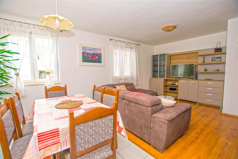 Apartment A1, for 6 persons