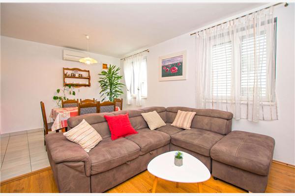 Apartment A1, for 6 persons