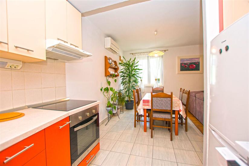 Apartment A1, for 6 persons