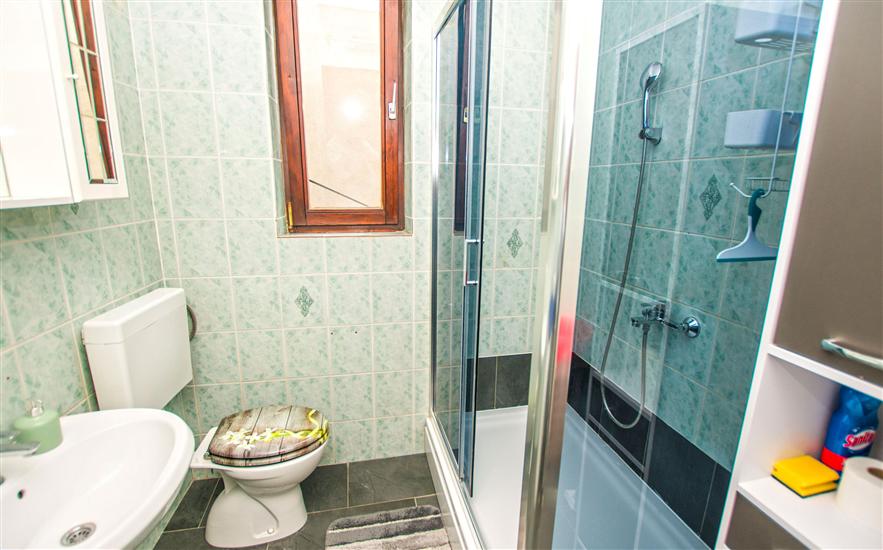 Apartment A1, for 6 persons