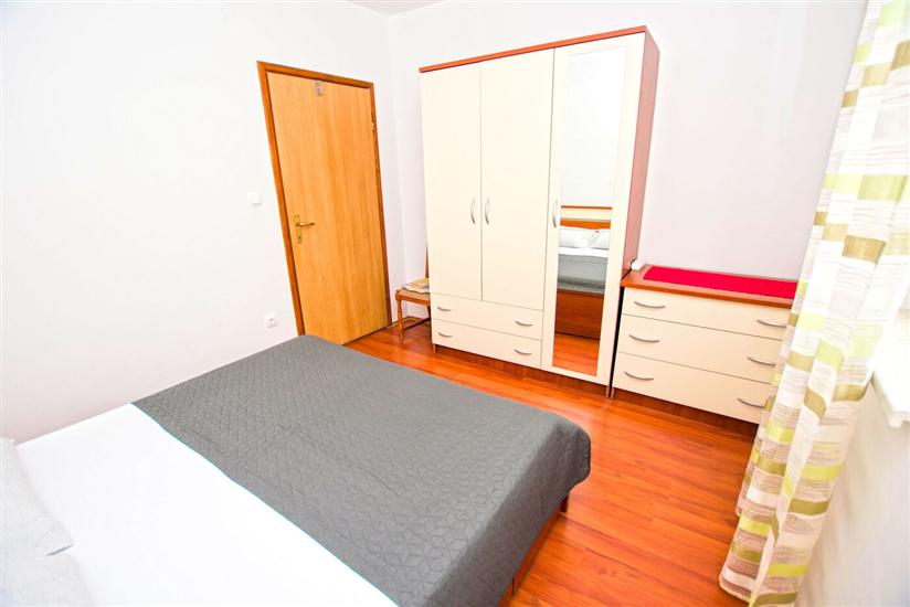 Apartment A1, for 6 persons