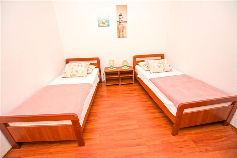 Apartment A1, for 6 persons