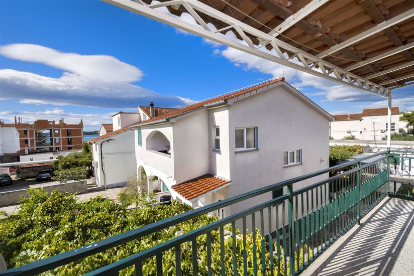 Apartment A3, for 8 persons