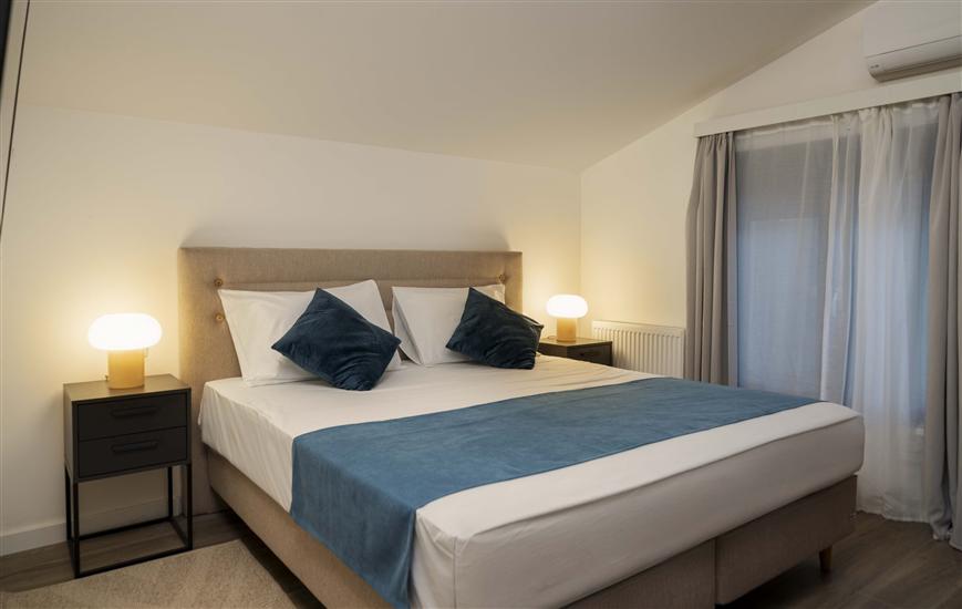 House K1, for 14 persons