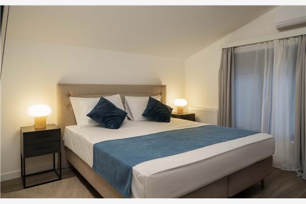 House K1, for 14 persons