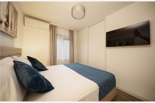 House K1, for 14 persons