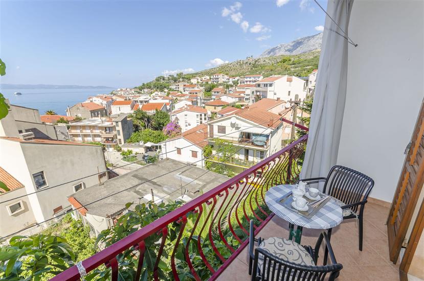 Apartment A1, for 5 persons