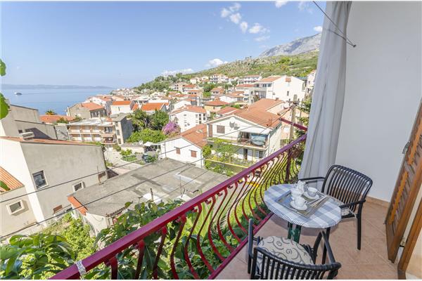 Apartment A1, for 5 persons