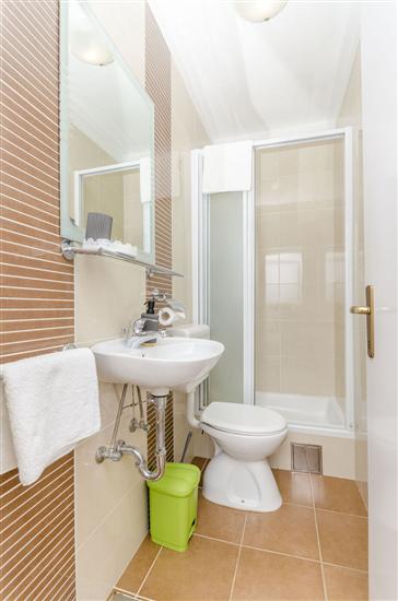 Apartment A2, for 9 persons