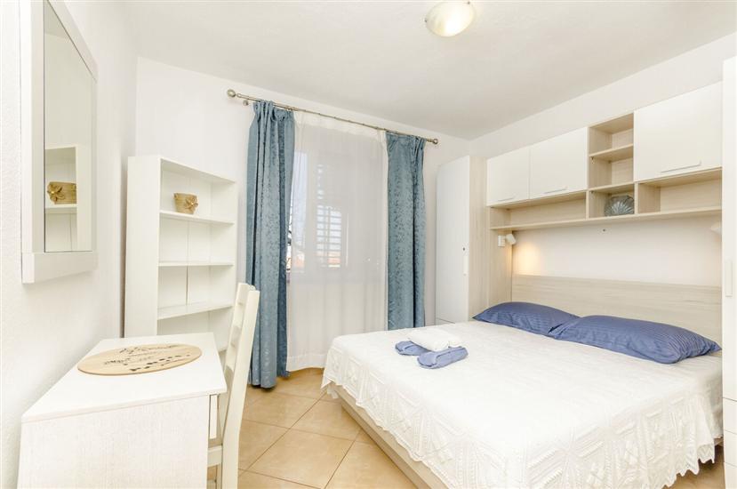 Apartment A2, for 9 persons