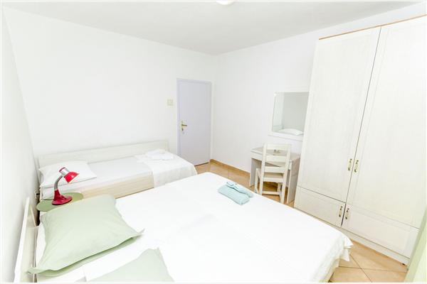 Apartment A2, for 9 persons