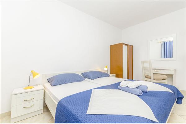 Apartment A2, for 9 persons