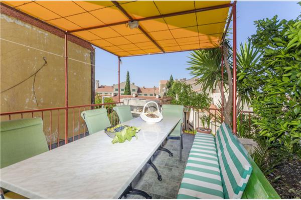 Apartment A2, for 9 persons