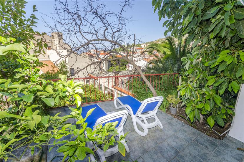 Apartment A2, for 9 persons