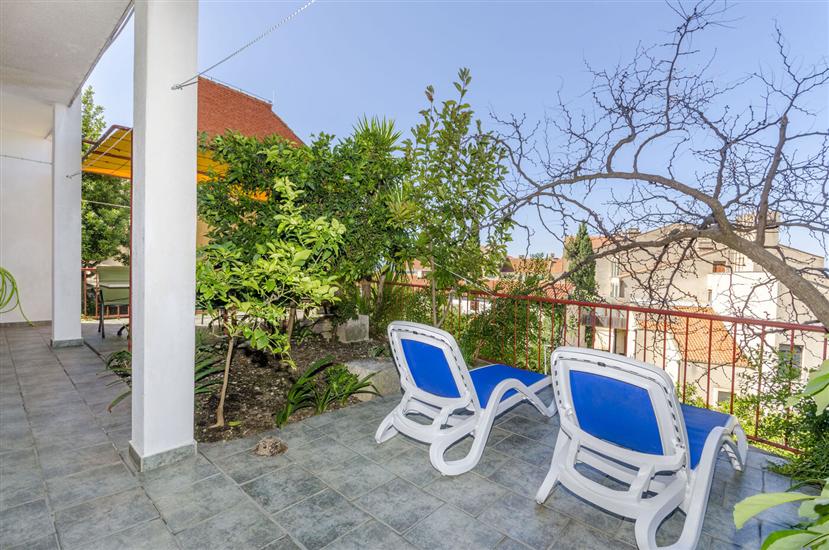 Apartment A2, for 9 persons