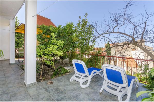 Apartment A2, for 9 persons