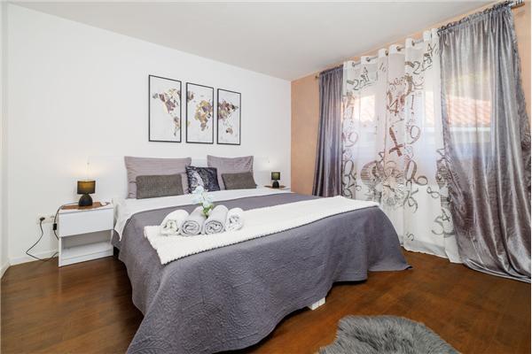 House K1, for 10 persons