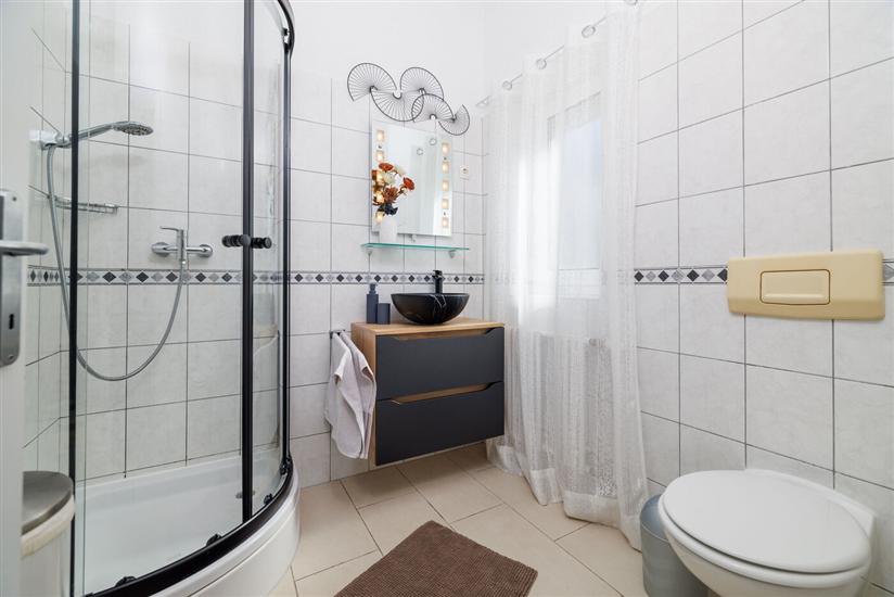 House K1, for 10 persons