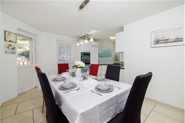 House K1, for 10 persons