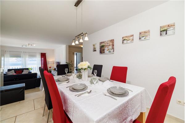 House K1, for 10 persons