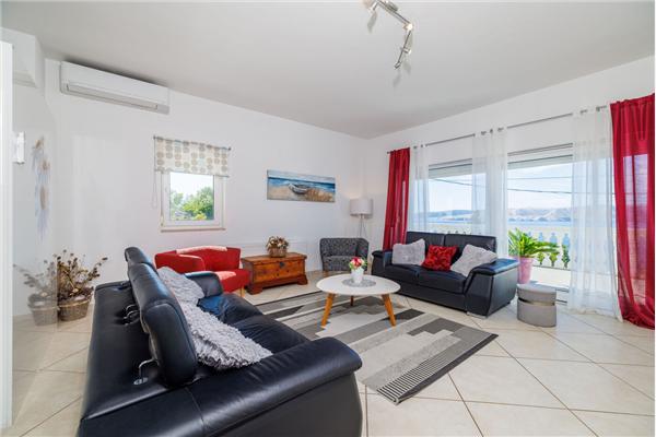 House K1, for 10 persons