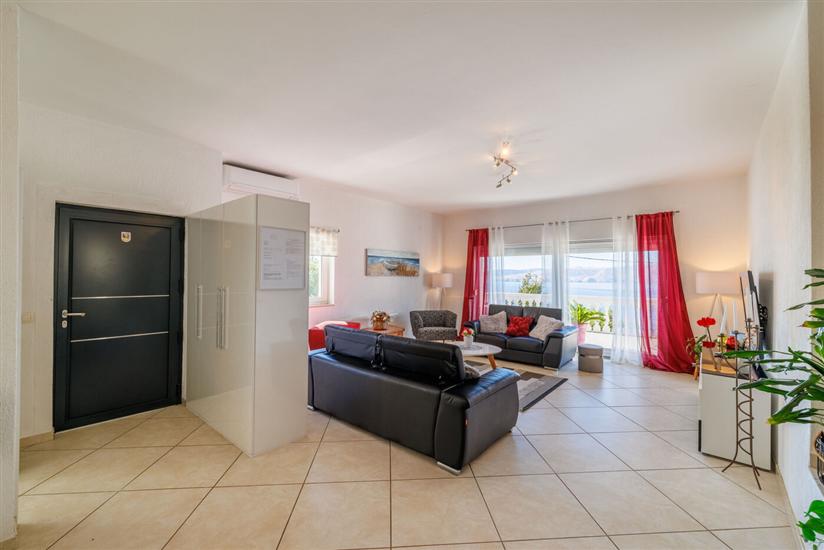 House K1, for 10 persons