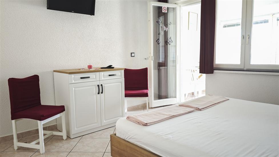 Apartment A2, for 3 persons