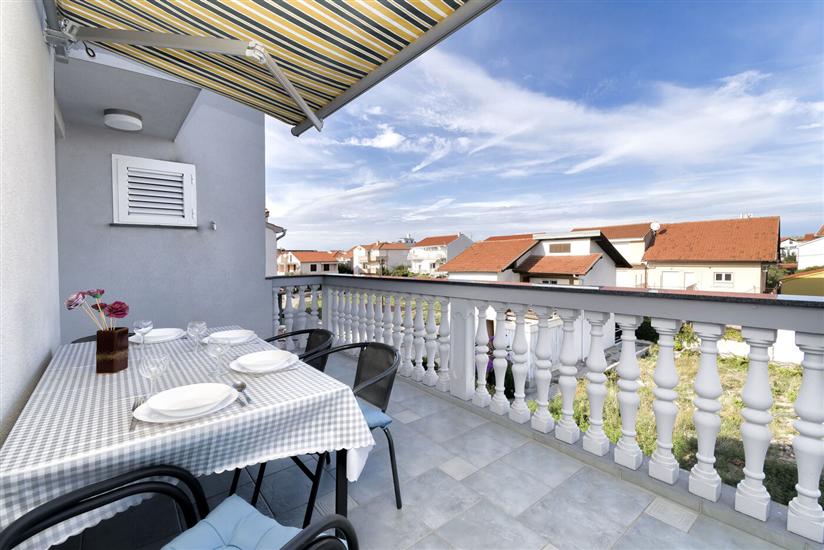 Apartment A1, for 5 persons