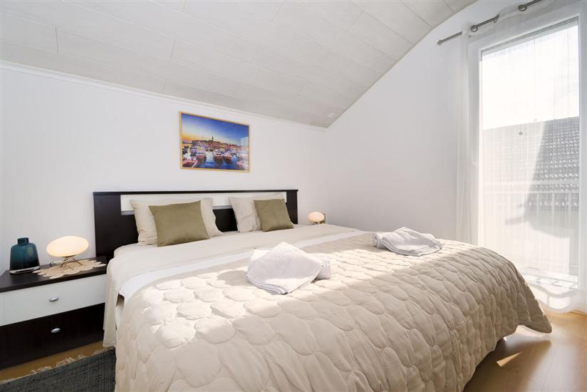 Apartment A1, for 5 persons