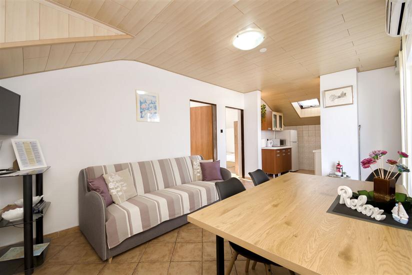 Apartment A1, for 5 persons