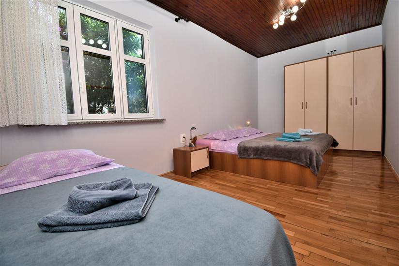 Apartment A1, for 8 persons