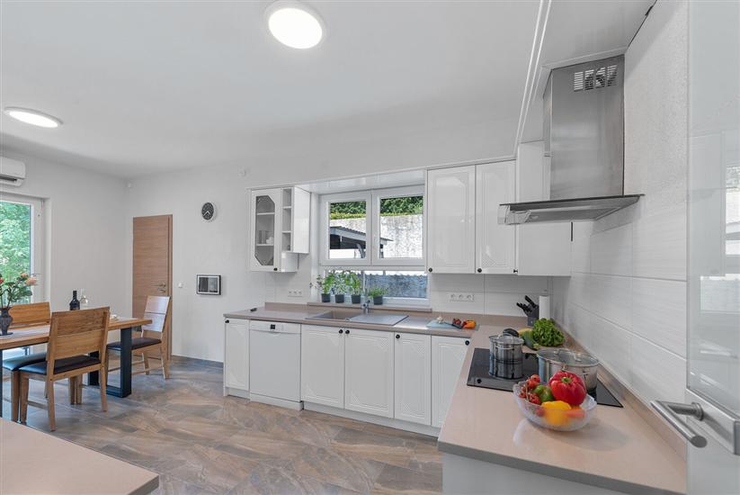 House K1, for 10 persons