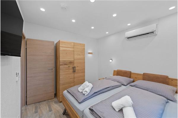 House K1, for 10 persons