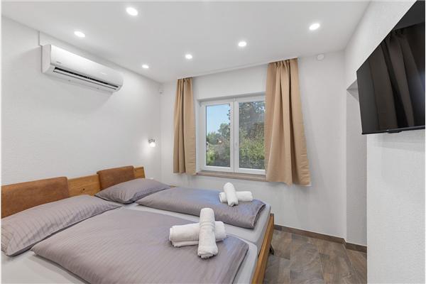 House K1, for 10 persons