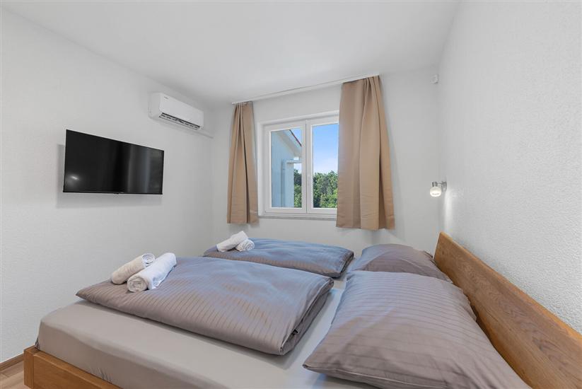 House K1, for 10 persons