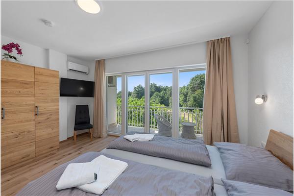 House K1, for 10 persons