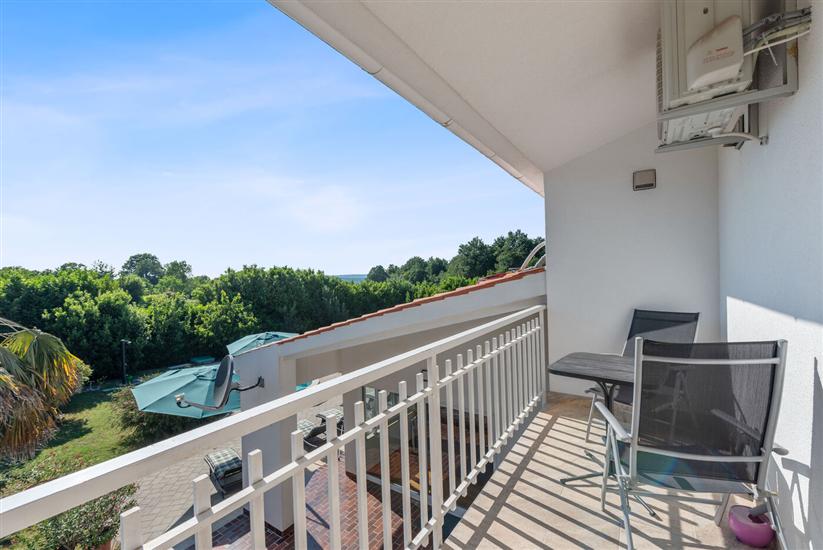 House K1, for 10 persons