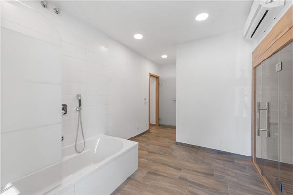 House K1, for 10 persons