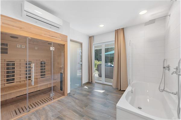 House K1, for 10 persons