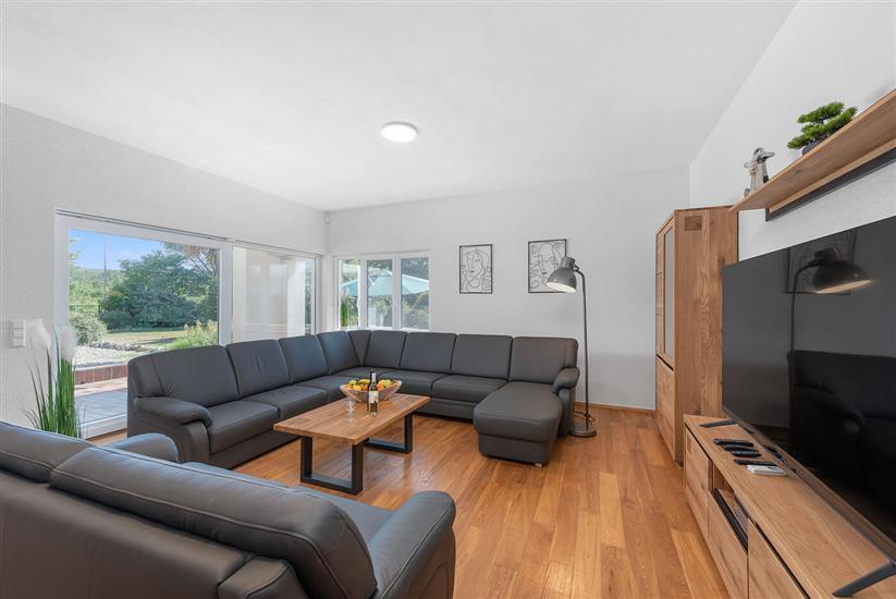 House K1, for 10 persons