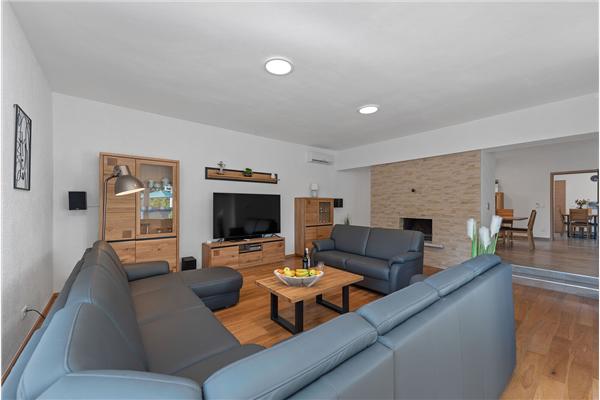 House K1, for 10 persons