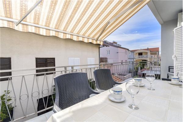 Apartment A2, for 5 persons