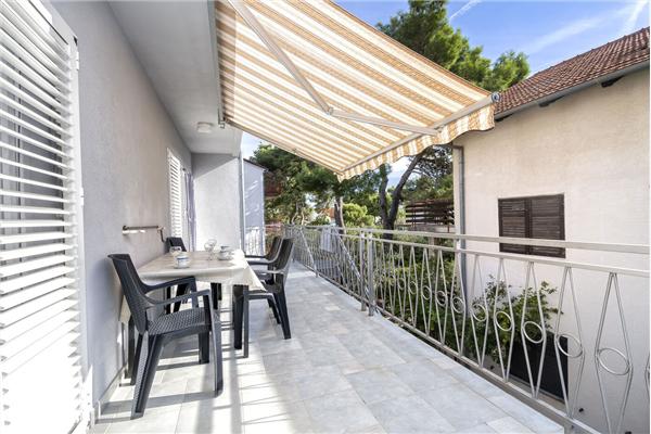 Apartment A2, for 5 persons